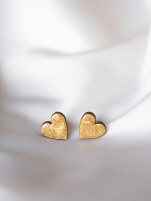 Kõrvarõngad ˙Südamed˙ - kuldne, puidust glasuuritud (10x10mm)